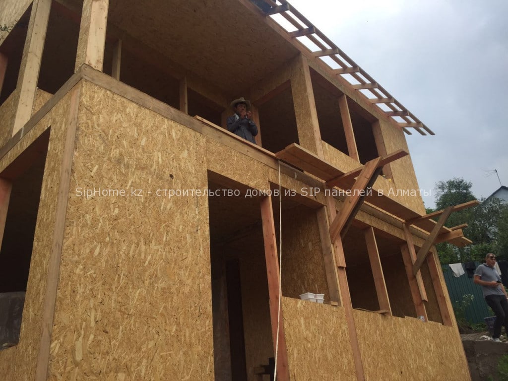 Фотоотчет со стройки дома 2 уровня из SIP панелей (Июль 2016 г)
