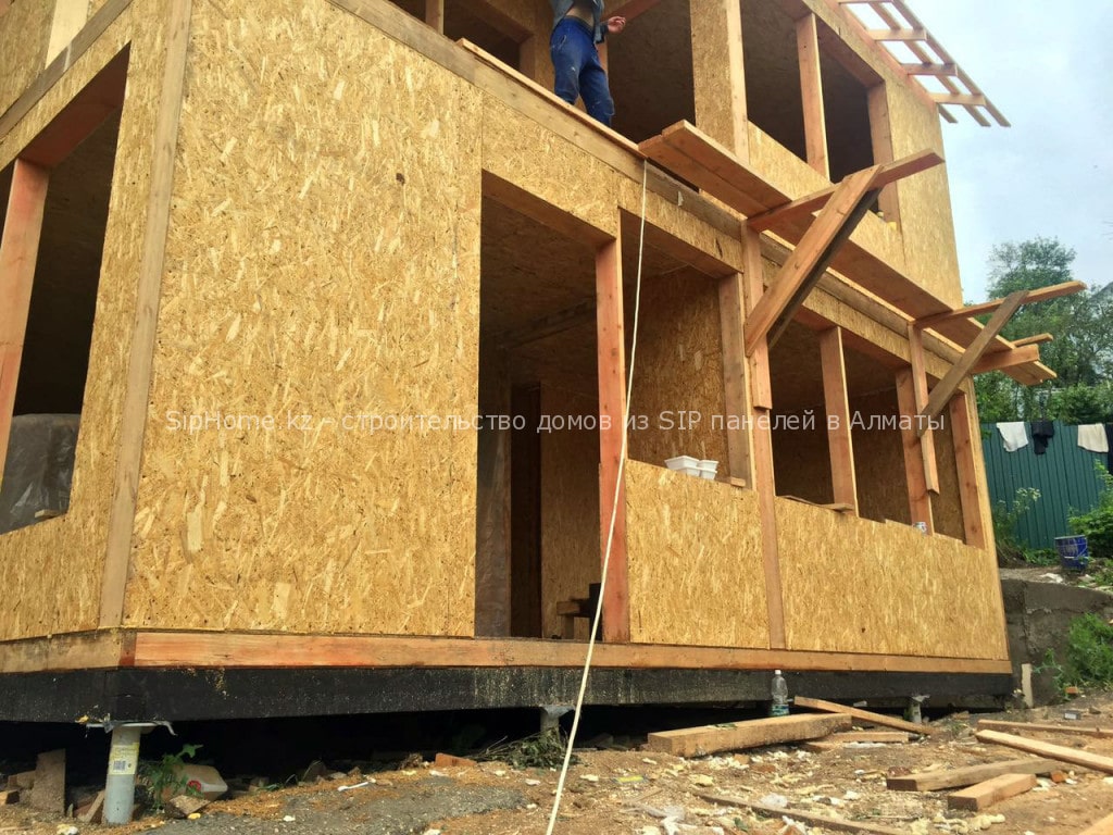 Фотоотчет со стройки дома 2 уровня из SIP панелей (Июль 2016 г)